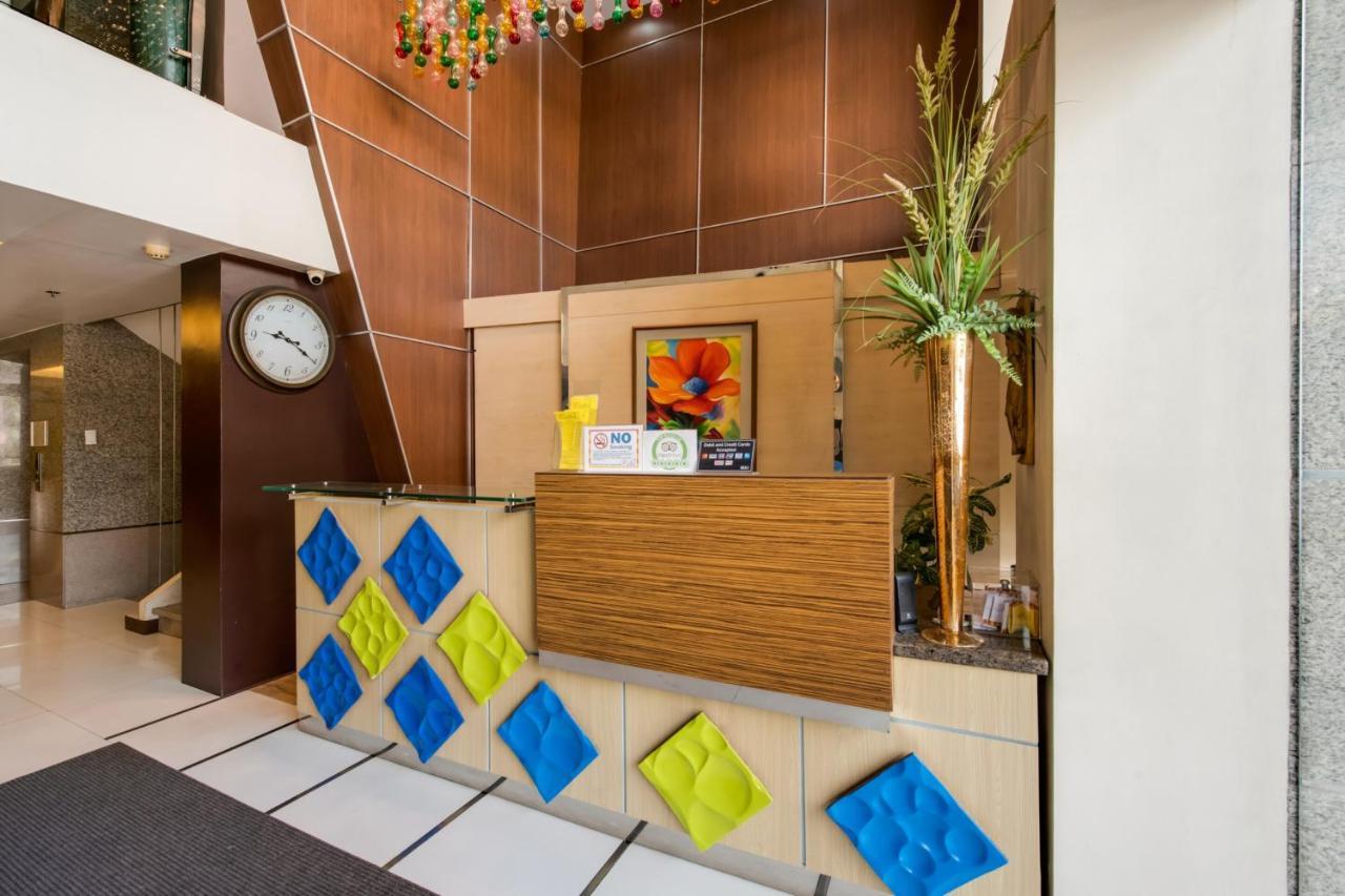 Festive Hotel Makati Paco Exterior photo